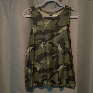 Camo tie back active tank